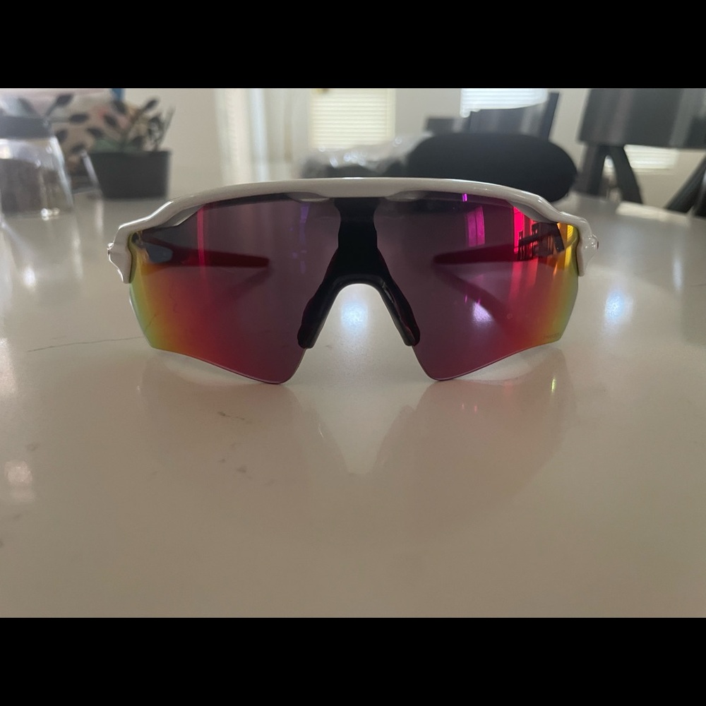 Oakley - Picture 2 of 4